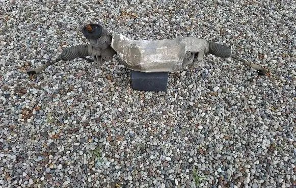 Volkswagen PASSAT B6 Steering rack 1K1909144J