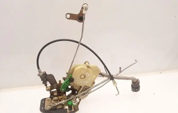 KIA Sorento Front door lock 041111