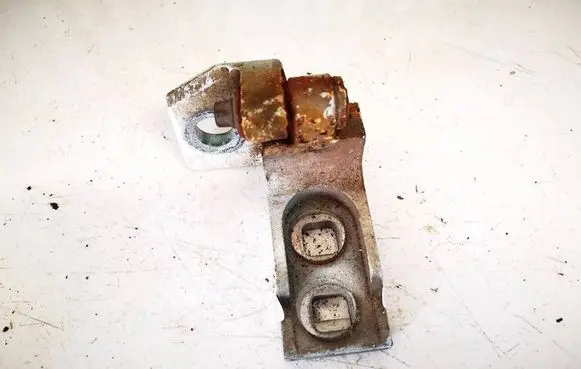 Opel Corsa D Rear door lower hinge