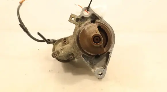 Toyota Yaris Starter motor F00AL2021