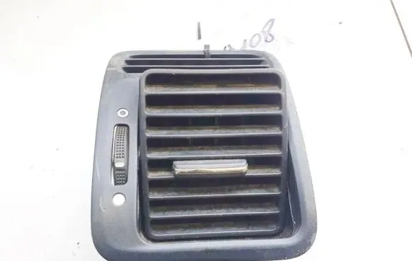 Honda CR-V Dash center air vent grill 77640s9a00 77640-s9a-00