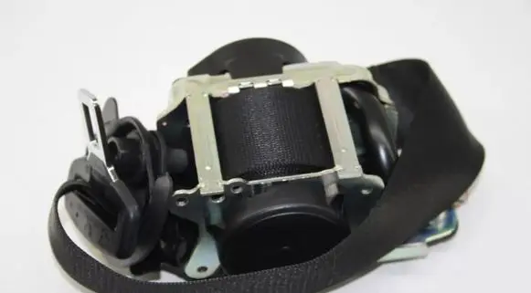 Mercedes-Benz GLC X253 C253 Front seatbelt A0008600388