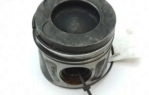 Mercedes-Benz E W212 Piston 8349F 65100