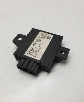 Volkswagen Touareg I Alarm control unit/module 7L0907719A