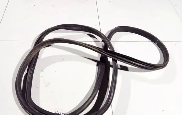 Ford Galaxy Rubber seal rear door 