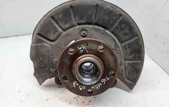 Volkswagen Tiguan Front wheel hub