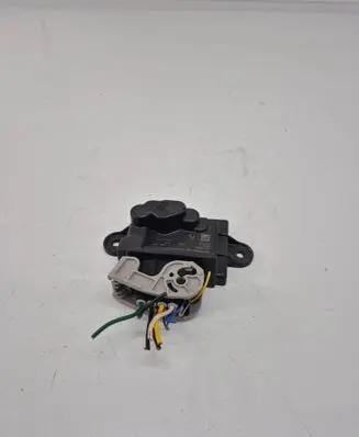 KIA Stinger Fuel injection pump control unit/module 33040J5000