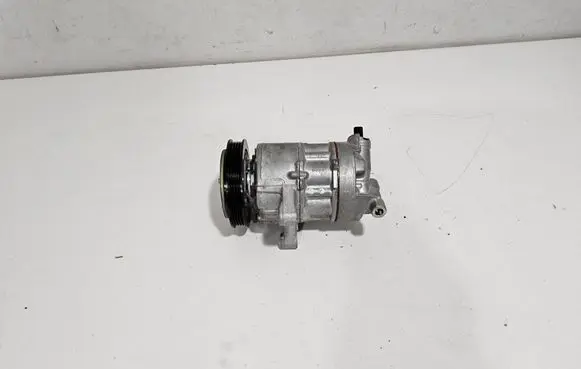 Chevrolet Corvette C8 Air conditioning (A/C) compressor (pump) 84650871 85007067