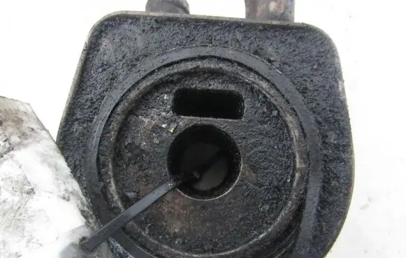 Engine oil radiator