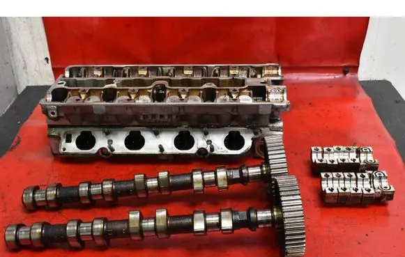 Opel Astra H Engine head 90423754