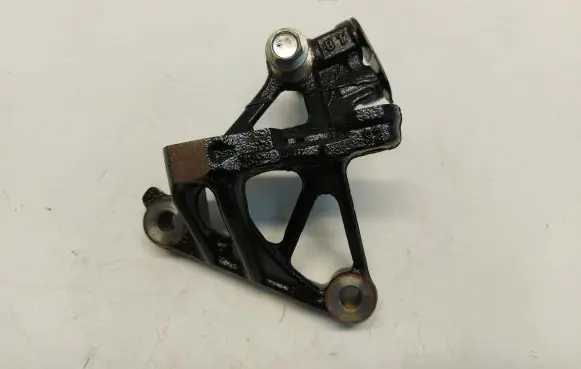 Toyota Yaris Cross Engine mounting bracket
