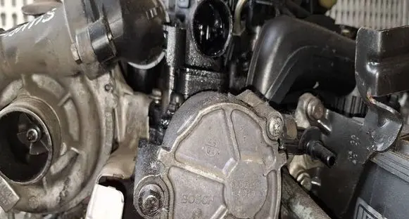 Citroen C5 Vacuum pump D1561C1