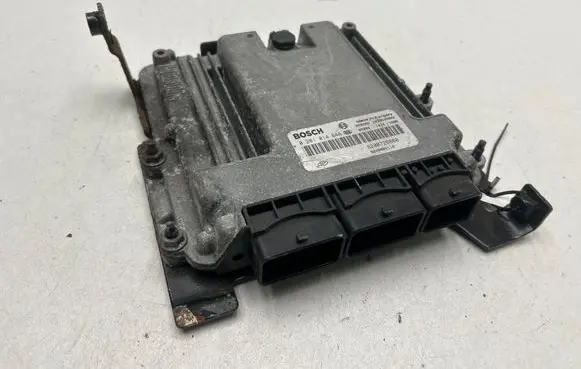 Renault Laguna III Engine control unit/module 0281014646 8200726880 8200905110