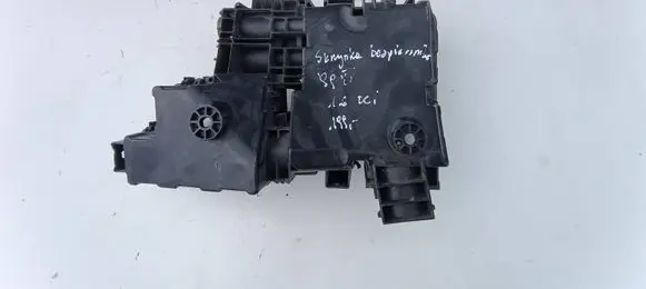 Nissan Qashqai Battery relay fuse 