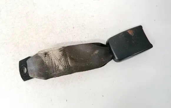 Hyundai Terracan Rear seatbelt buckle