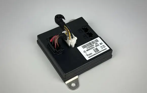 Mercedes-Benz E W211 Comfort/convenience module 2115453632 A2115453632