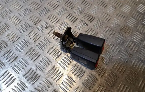 Ford Fusion II Middle seatbelt buckle (rear) NERA