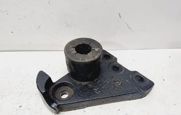KIA Sportage Engine mounting bracket 218252S200 218252S201