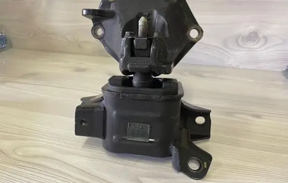 KIA Rio Gearbox mount 21824H8100 431222C080