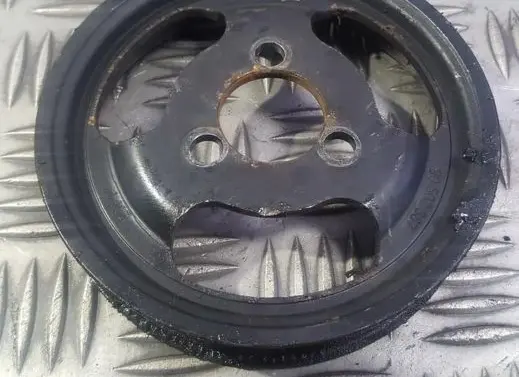 Opel Vectra B Water pump pulley 90502887 20644