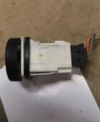 Citroen Berlingo Windscreen/window heater switch 9641851077