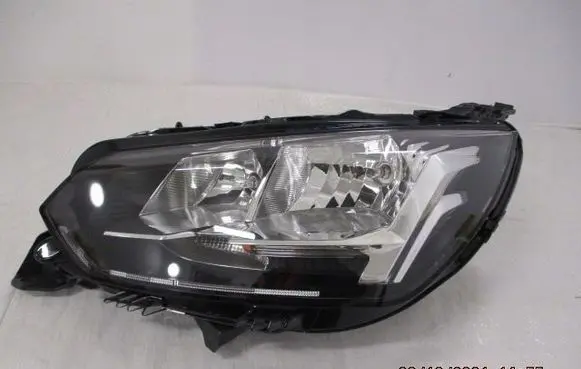 Peugeot 208 II Headlight/headlamp 9823194080