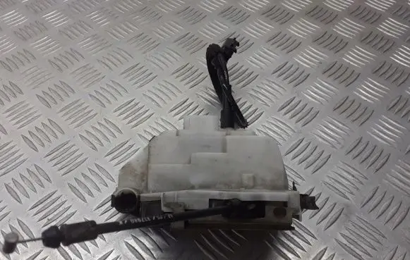 Renault Laguna II Front door lock