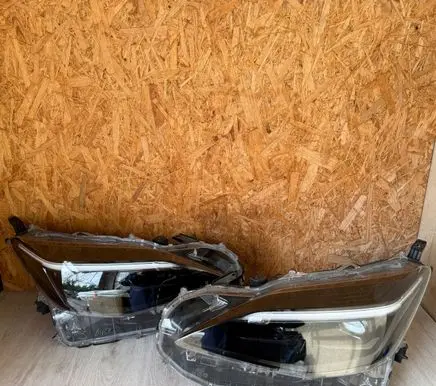 Toyota Yaris Headlights/headlamps set