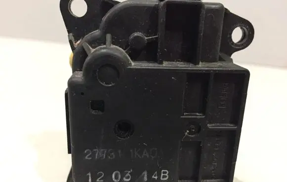 Nissan Juke I F15 Air flap motor/actuator 277311KA0A 120314B