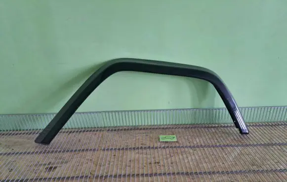 Mercedes-Benz G W461 W463 1st Gen Rear arch trim A4638801421 4638801421