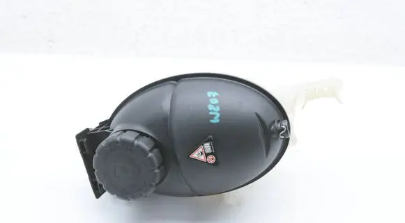 Mercedes-Benz E C207 W207 Coolant expansion tank/reservoir A2045000749
