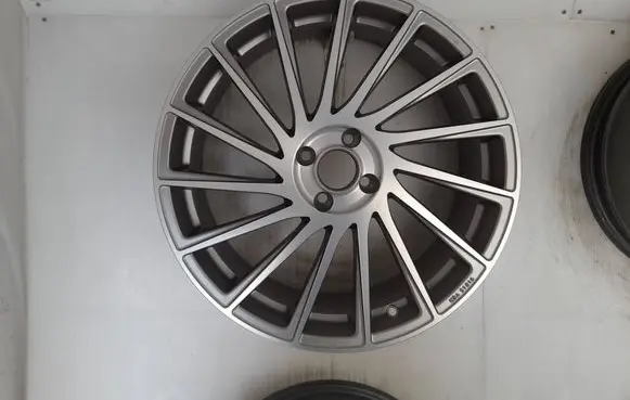 Volkswagen Up R19 alloy rim B39-759