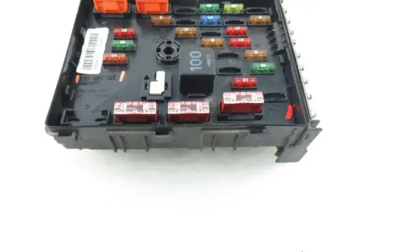 Volkswagen PASSAT B6 Central body control module 3C0937125