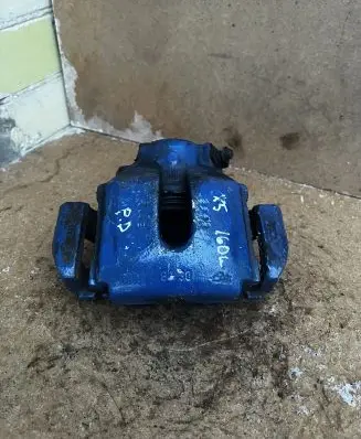 BMW X5 E53 Front brake caliper