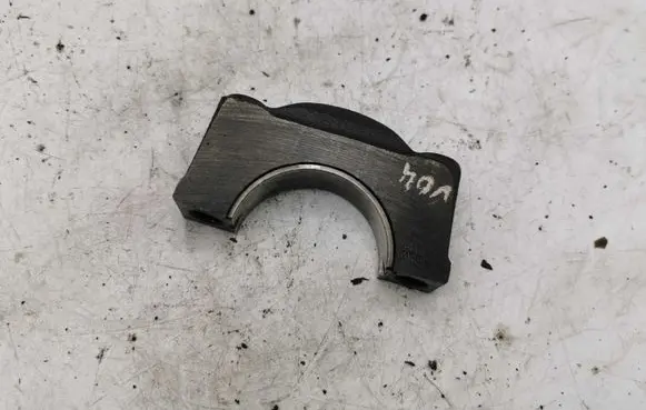 Volkswagen PASSAT B5 other engine part 041CC