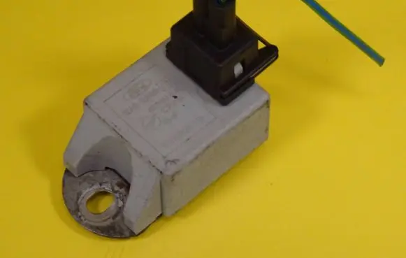 Ford Focus Combustion control unit/module 93AB-12A019-AB 93AB12A019AB
