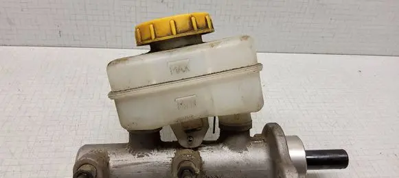 Subaru Legacy Master brake cylinder