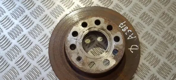 Volkswagen Golf V Rear brake disc