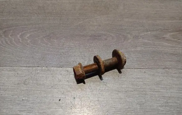 Volvo V70 Rear suspension camber bolt 