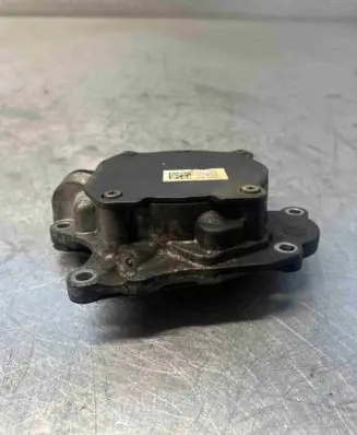 Volkswagen Golf VI Vacuum pump 03L145207