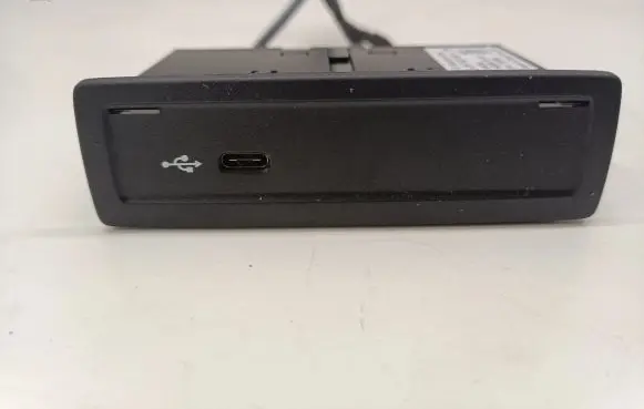 Mercedes-Benz GLA H247 USB socket connector A2478203902