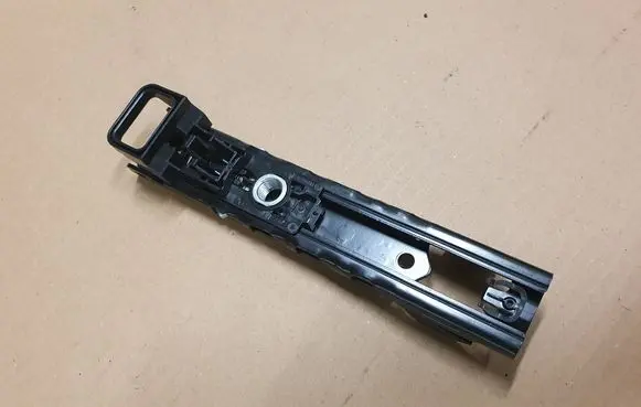 Volkswagen Arteon Seat belt height adjuster 4M0857819