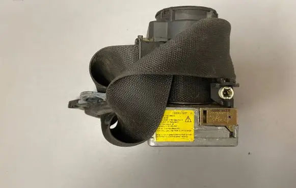 Mercedes-Benz S W220 Rear seatbelt 00064577