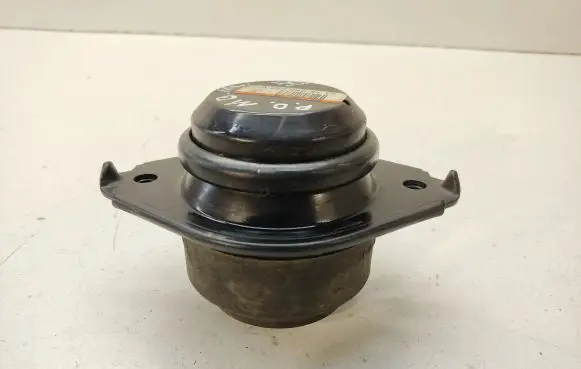 Mercedes-Benz ML W164 Engine mount bracket A2512403117
