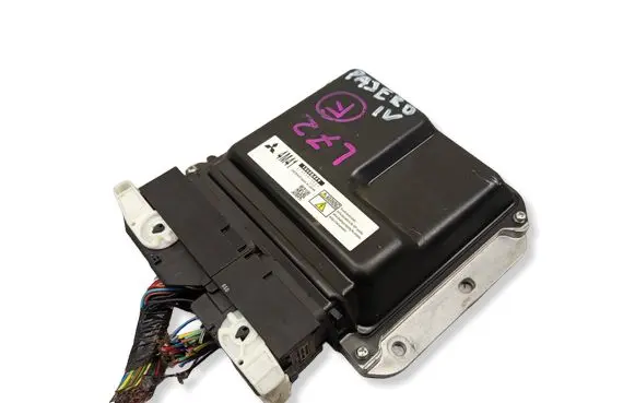 Mitsubishi Pajero Engine control unit/module ECU 1860B489 2758005630