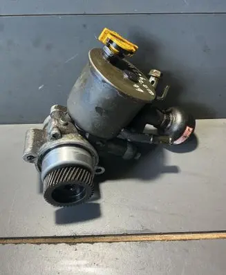 Mazda 626 Power steering pump 
