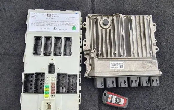 BMW 4 F36 Gran coupe Engine ECU kit and lock set 8489450 030846255