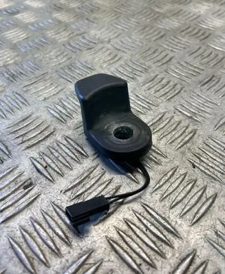 BMW 5 E60 E61 Tailgate glass/window release handle 