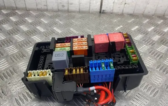Mercedes-Benz C W205 Fuse box set A2055452940