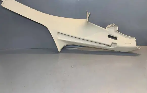 (D)pillar trim (top)
